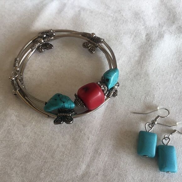 $12 ea. Or 3/$25. Silvertone Bracelet and Ear. Set - Picture 1 of 8